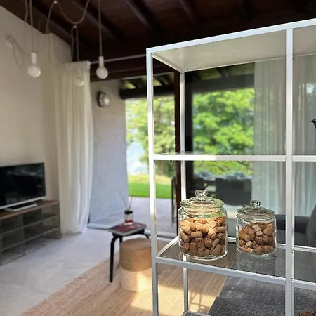 Le Terrazze: Tra Laghi E Monti 펜션