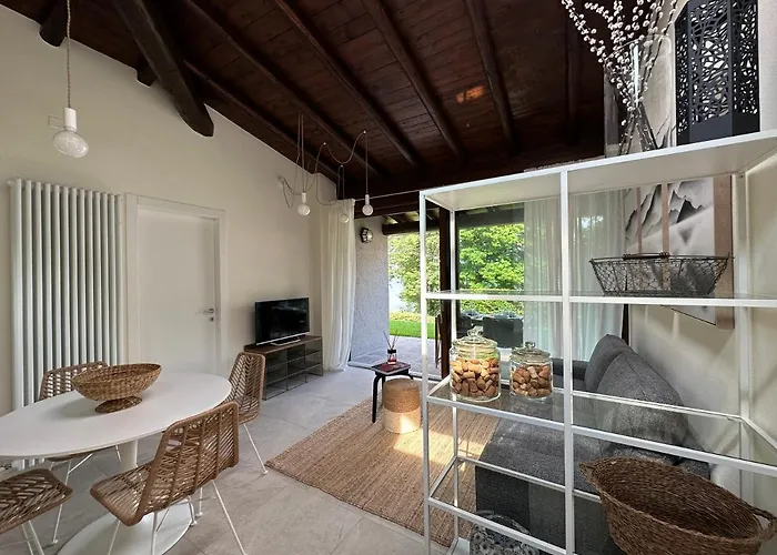 Le Terrazze: Tra Laghi E Monti Galbiate